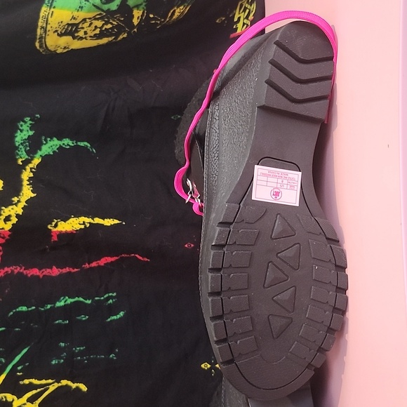 Juicy Couture High Top Boots - Picture 4 of 5